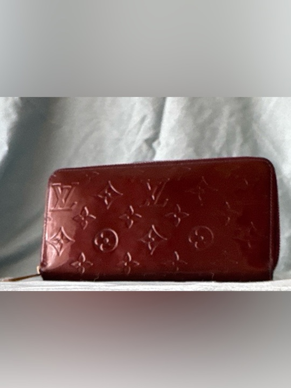 Louis Vuitton Vernis Zip Around Wallet in Burgundy, Comes With COA. - Picture 2 of 16